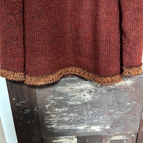 Chanel long sleeve sweater - Picture 4 of 6